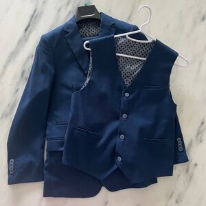 Isaac Mizrahi Boys size 14 Navy 3 Piece Suit *Brand New* without tags